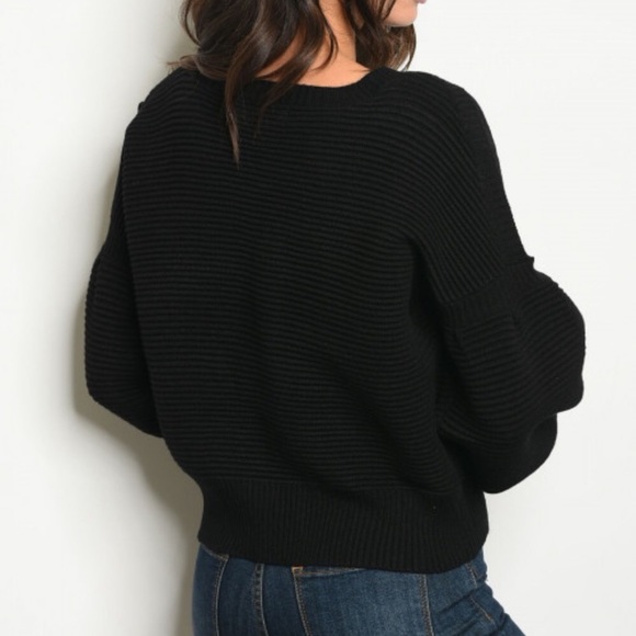 🎉HP🎉 Black Balloon Sleeve Sweater - Picture 2 of 2